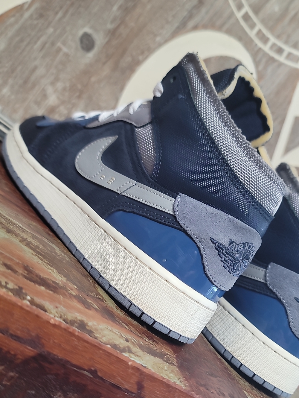 Nike Air Jordan 1 Mid (Special Edition) Craft 'Obsidian' Wmns 7.5 Great Cond. - Picture 10 of 16